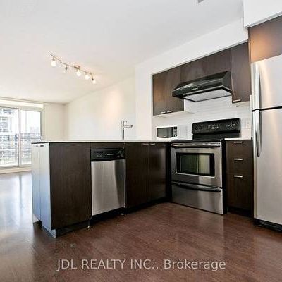 Yonge & Sheppard Great Location Luxurious 1Bdrm +Den Near Subwa - Photo 3