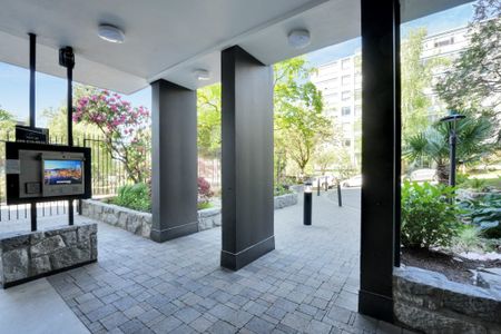 Lancaster House - Photo 3