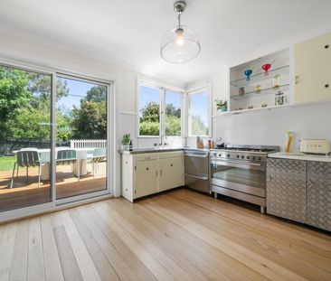34 Carnegie Crescent, Narrabundah ACT 2604 - House For Rent | Domain - Photo 1