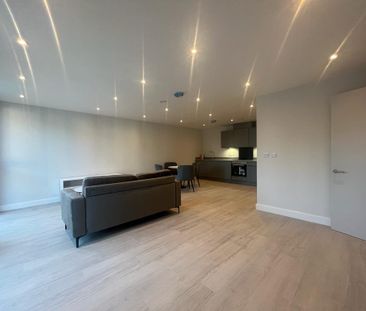 3 bedroom end of terrace house to rent - Photo 2