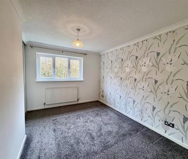 2 bedroom end of terrace house to rent - Photo 4