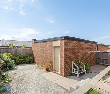 Spacious and Bright 3-Bedroom Home in Epping - Photo 6