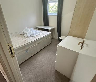 6 Bed Terraced House, Horfield Road, BS2 - Photo 4