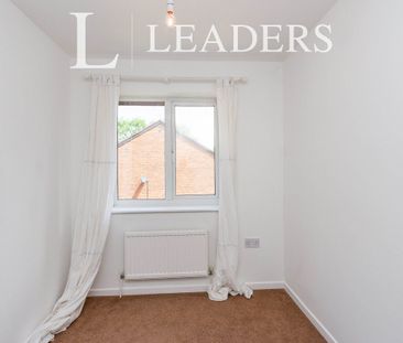 2 bedroom mid-terrace to rent Calleva close - Photo 6
