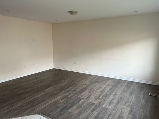 For Lease - 69 Reichert Court, Milton, Ontario - Photo 1