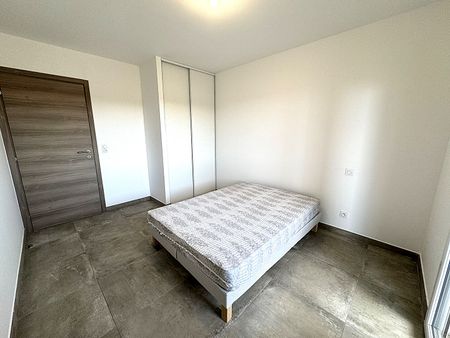 Location Appartement 2 pièces 40m² - Photo 3