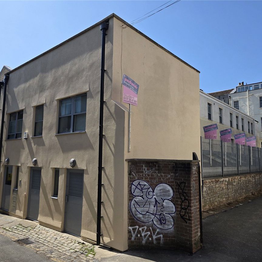 Student Properties to Let - Photo 1
