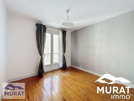 Location Appartement 5 pièces 81m² CHAMALIERES 63400 - Photo 3