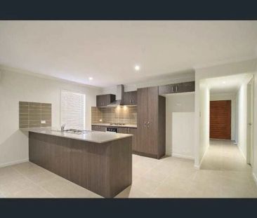 20 Cooper Way, Spring Mountain QLD 4300 - Photo 6