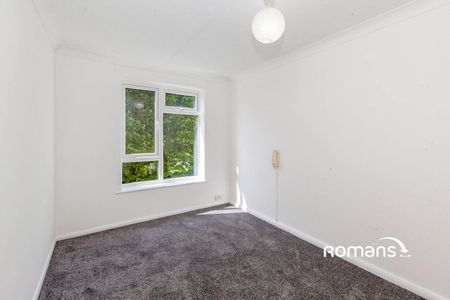 Chiltern Court, Fawcett Road, Windsor, SL4 - Photo 5