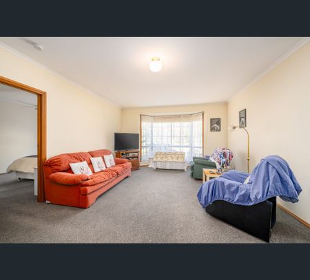 9 Nightingale Close, Mooroopna, Vic 3629 - Photo 3