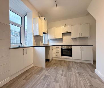 2 bedroom terraced house to rent - Photo 4