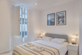 Calle Lazcano, Málaga, Andalusia 29008