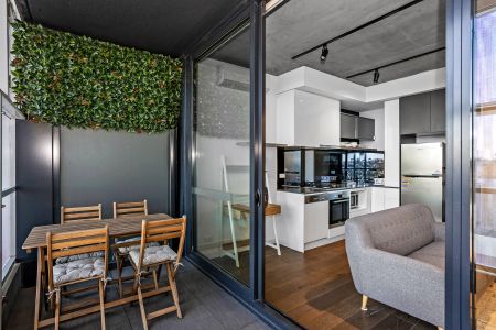 Low-maintenance living with a St Kilda vibe - FULLY FURNISHED - Photo 4