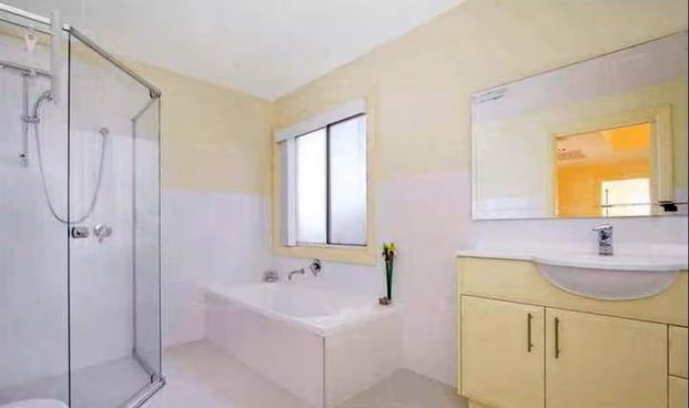 Warriewood - Photo 1