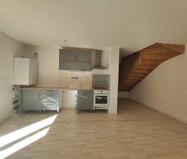 Location Appartement 4 pièces 79m² ST BENOIT 86280 - Photo 3