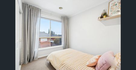 Spacious Townhouse in a Quiet Parkside Location - Photo 2