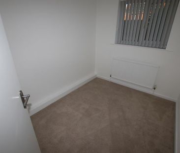 3 bedroom apartment to rent - Photo 2