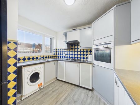 Staines Road West, Ashford, Surrey,TW15 - Photo 5