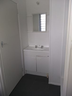 Cosy and Convenient - Photo 1