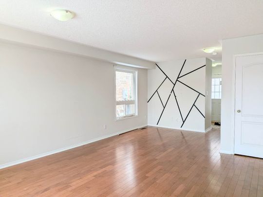 For Lease - 66 Gail Parks Crescent, Newmarket, Ontario - Photo 1