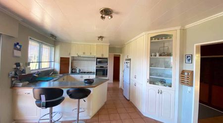 4 Bedroom Home in Spring Creek - Photo 4