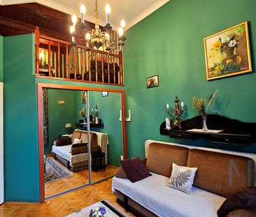 Stlowe mieszkanie z antresolą do spania ul. Starowiślna - Zdjęcie 2