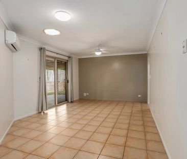 2/117B Pine Mountain Road, Brassall QLD 4305 - Photo 1