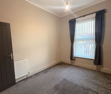 4 Bed Semi-Detached House, Woodchurch Lane, CH42 - Photo 6