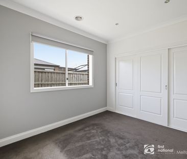 Perfect Family Living in a Prime Arnolds Creek Location - Photo 2