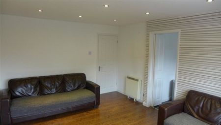 Elm Close, Binley Woods, Coventry - - Photo 2