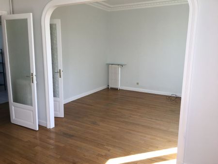 Location Appartement 3 pièces 77m² - Photo 2