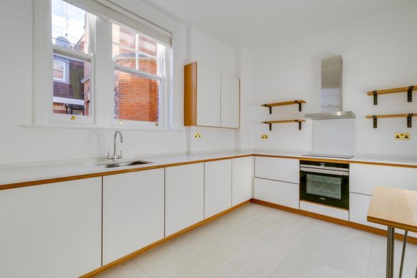 £3,250 per week (£14,083.33 per month) - Photo 1