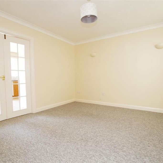 3 bedroom detached house to rent - Photo 1