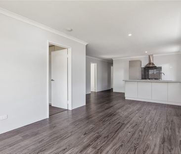 NEAR NEW MODERN FAMILY HOME! - Photo 6