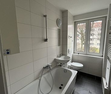 3er-WG-Wohnung mit Einbauküche - Photo 1