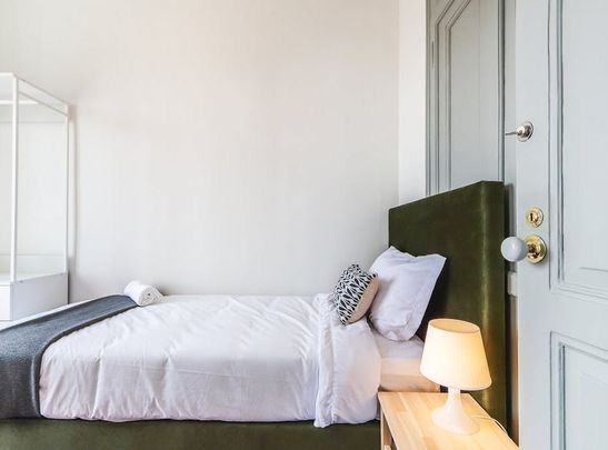 Rua Tenente Ferreira Durão, Lisbon, Lisbon 1350-315 - Photo 1