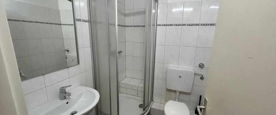 Möbliertes Frauen-WG Zimmer in bester Wuppertaler Lage! - Foto 1