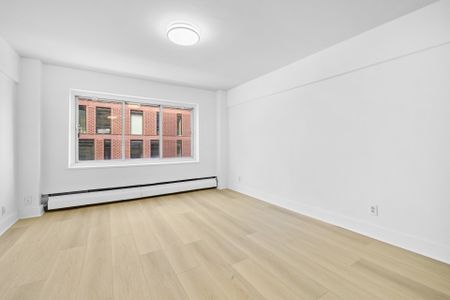 1900 Av. Lincoln, #114 - Photo 5