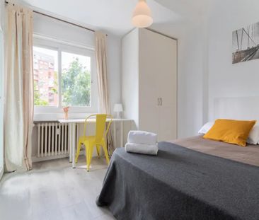 Calle de Agustín de Foxá, Madrid, Community of Madrid 28036 - Photo 3