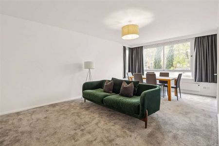 EXCLUSIVELY MANAGED BY SAVILLS. HMO APPROVED. PET FRIENDLY. Beautifully Presented 2-Bedroom Apartment in The Water Gardens, Hyde Park Estate. - Photo 3