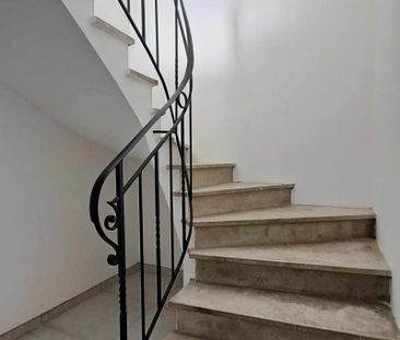 Location - Appartement T3 bis de 94 m² avec terrasse et jardin - Photo 4