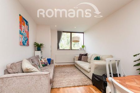 2 bedroom flat to rent - Photo 2