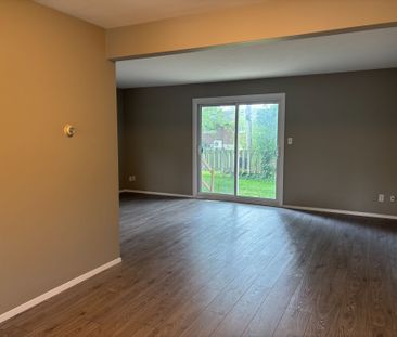 For Lease - 21 Woodlawn Road Unit# 12, Welland, Ontario - Photo 3