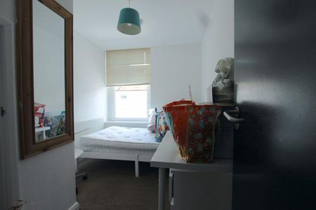 6 bedroom property to rent - Photo 5