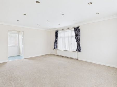 Hazell Way, Stoke Poges, Buckinghamshire,SL2 - Photo 2