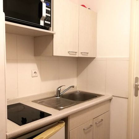 Location Appartement 1 pièce 26m² STE CLOTILDE 97490 - Photo 3