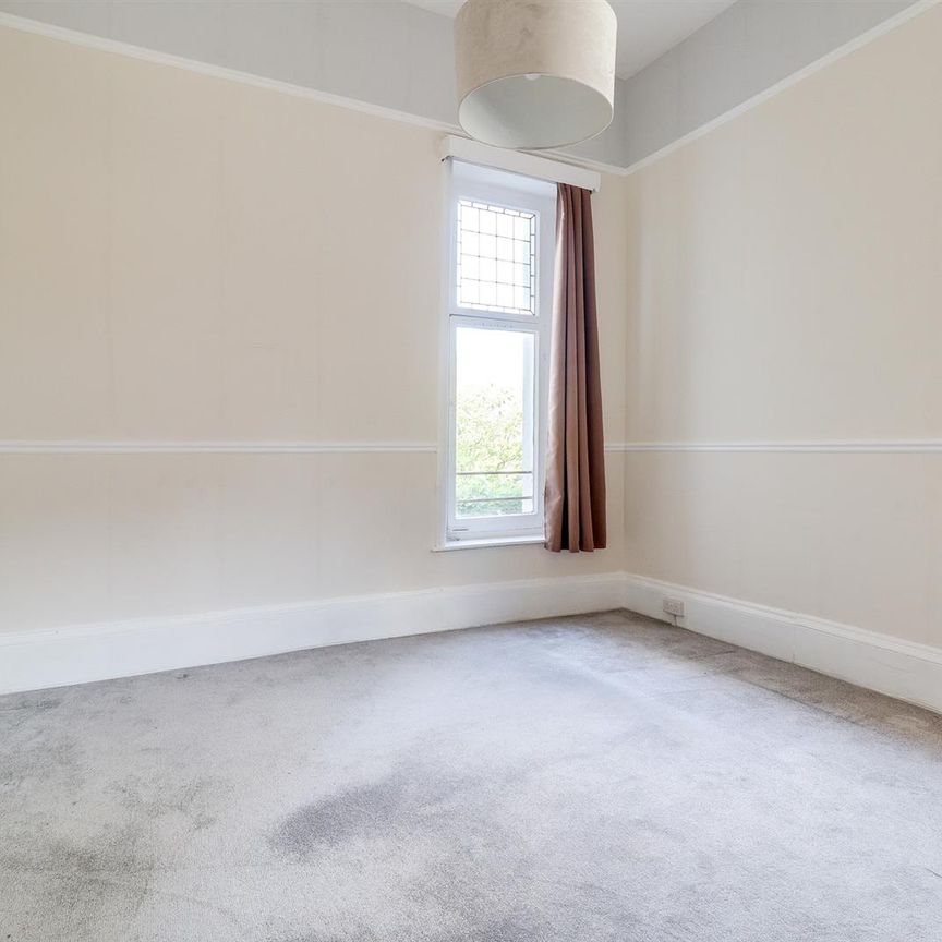 A 1 Bedroom Flat in Montpellier GL50 1UX - Photo 1