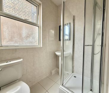 Property to rent - Photo 4