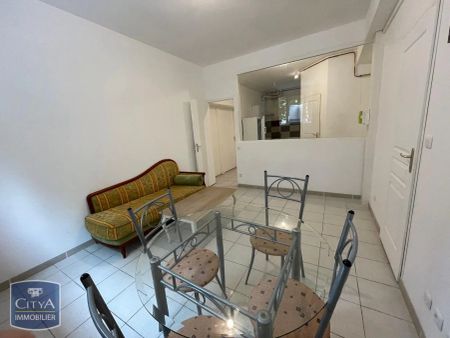 Appartement à louer 4 pièces 71.3m² - Photo 2